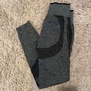 Victoria’s Secret seamless leggings size medium